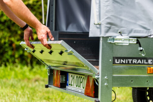 Unitrailer GARDEN TRAILER 230 KIPP con rueda de apoyo y toldo H-800 con tapa gris - Imagen 12