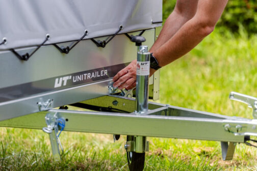 Unitrailer GARDEN TRAILER 230 KIPP con rueda de apoyo y toldo H-800 con tapa gris - Imagen 13