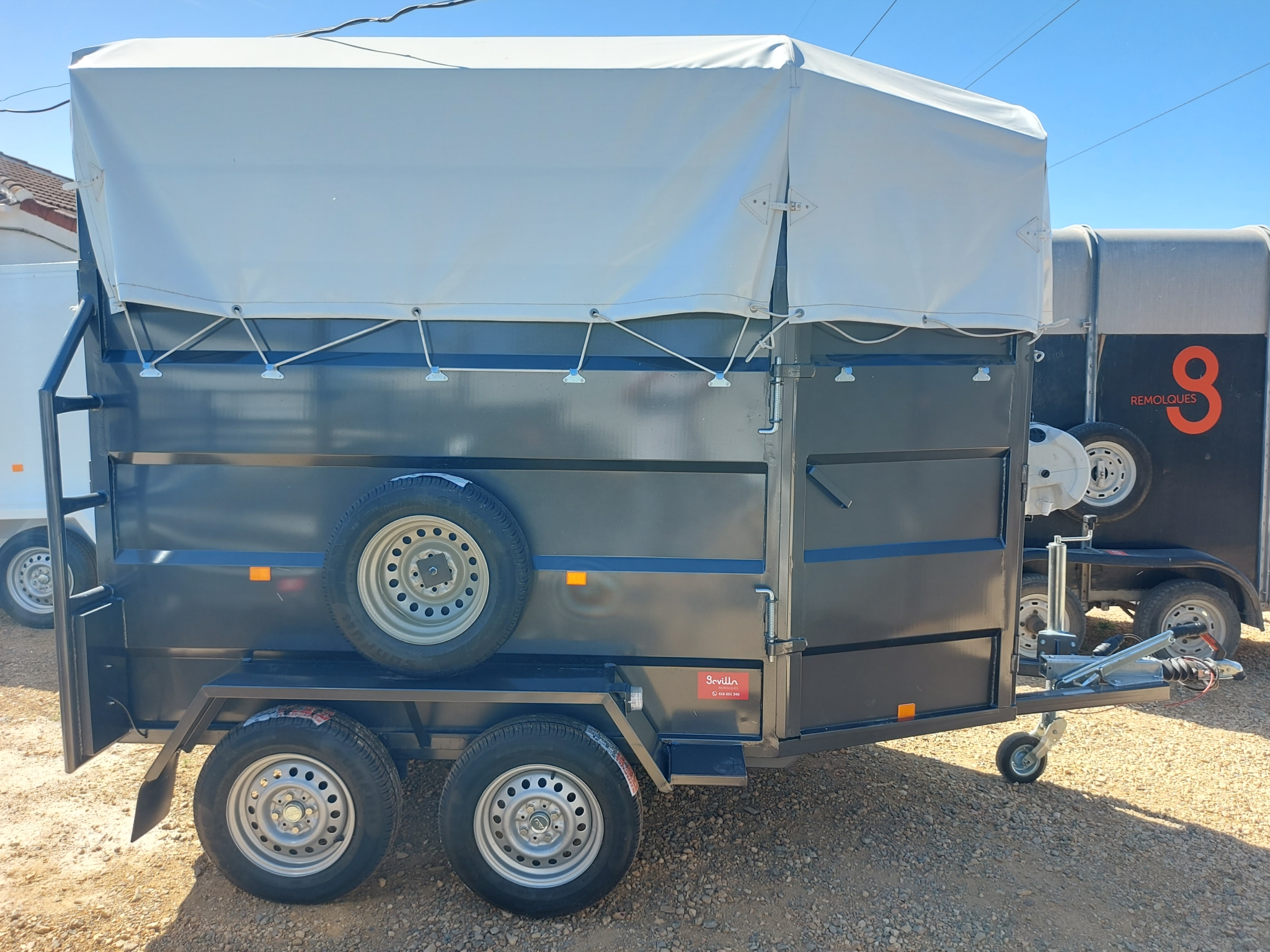 REMOLQUE VAN DE 2 CABALLOS - Imagen 2