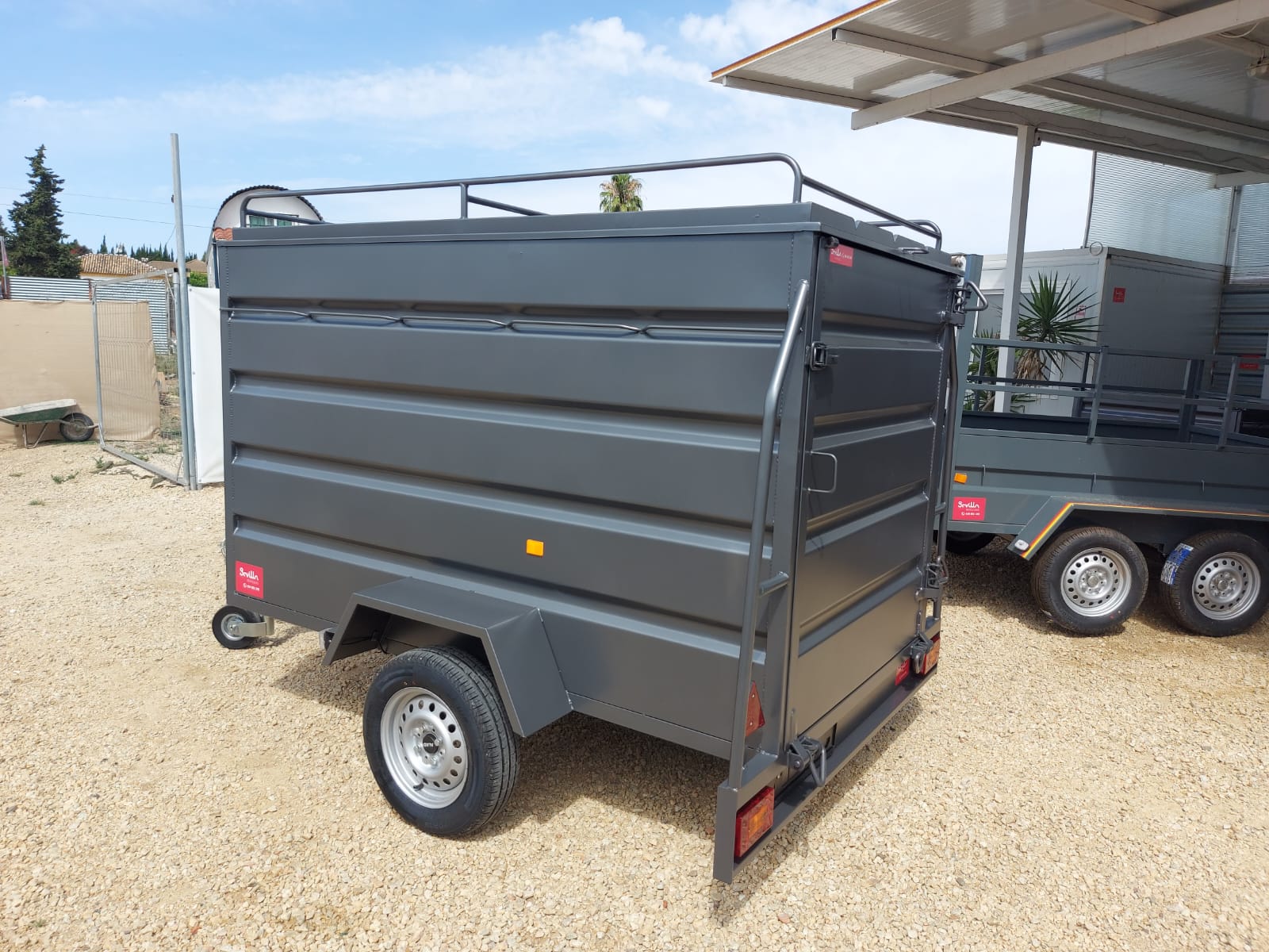 REMOLQUE CERRADO UN EJE SF - Imagen 3