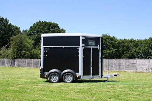 REMOLQUE VAN DE CABALLOS HB 403 DE IFOR WILLIAMS - Imagen 3