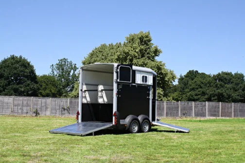 REMOLQUE VAN DE CABALLOS HB 506 DE IFOR WILLIAMS - Imagen 2