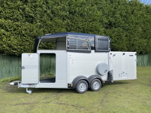 REMOLQUE VAN DE CABALLOS HBX 511 DE IFOR WILLIAMS - Imagen 8