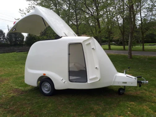 REMOLQUE CARROZADO ORCA 1