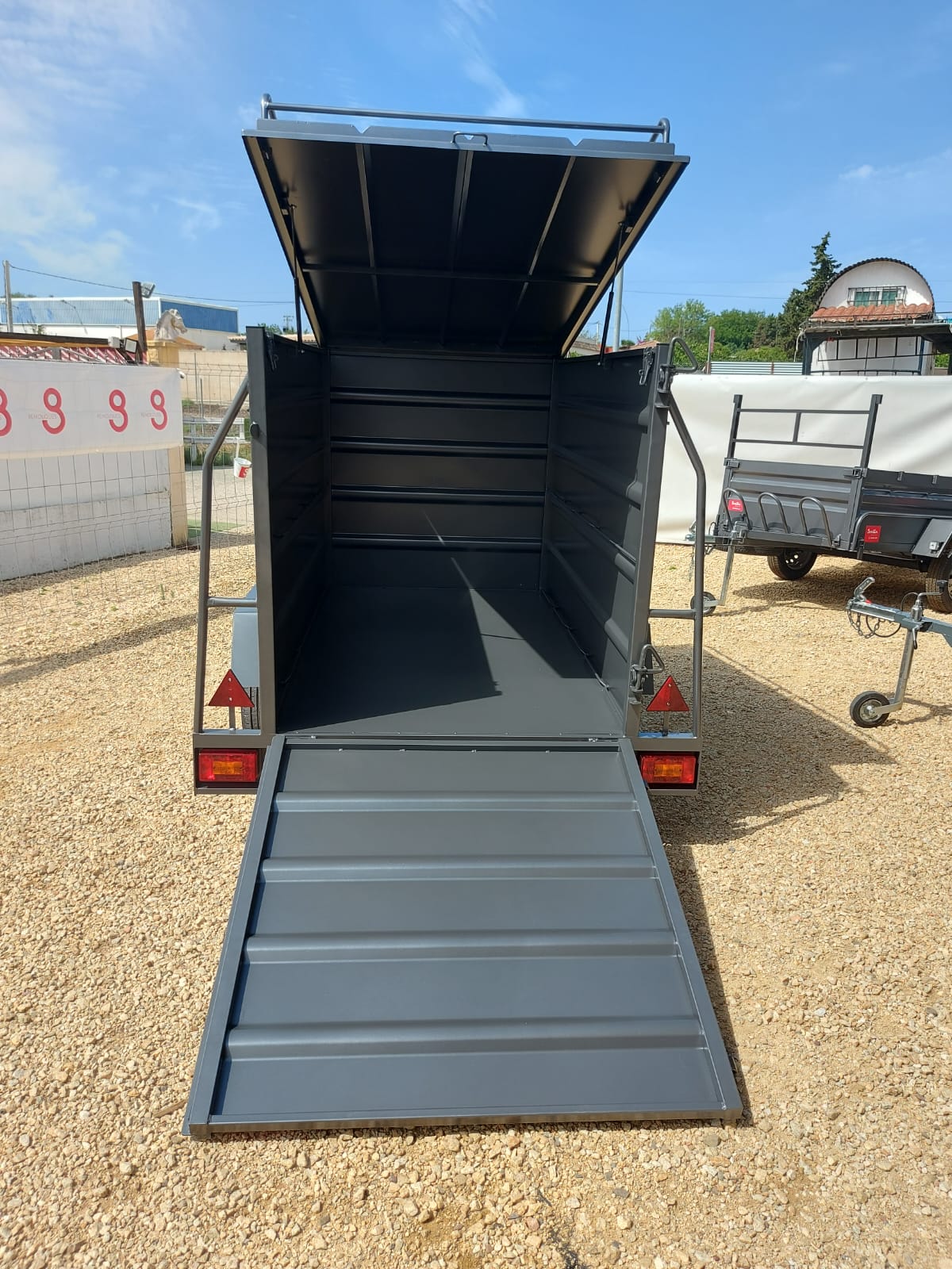 REMOLQUE CERRADO UN EJE SF - Imagen 6