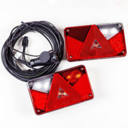 Conjunto: Pilotos traseros Aspöck Multipoint V LED con arnés 5,5 m 13-PIN