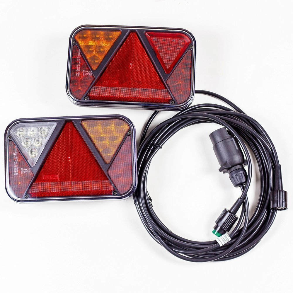 Conjunto: Pilotos traseros LED Fristom FT-270 con arnés 4 m 7-PIN